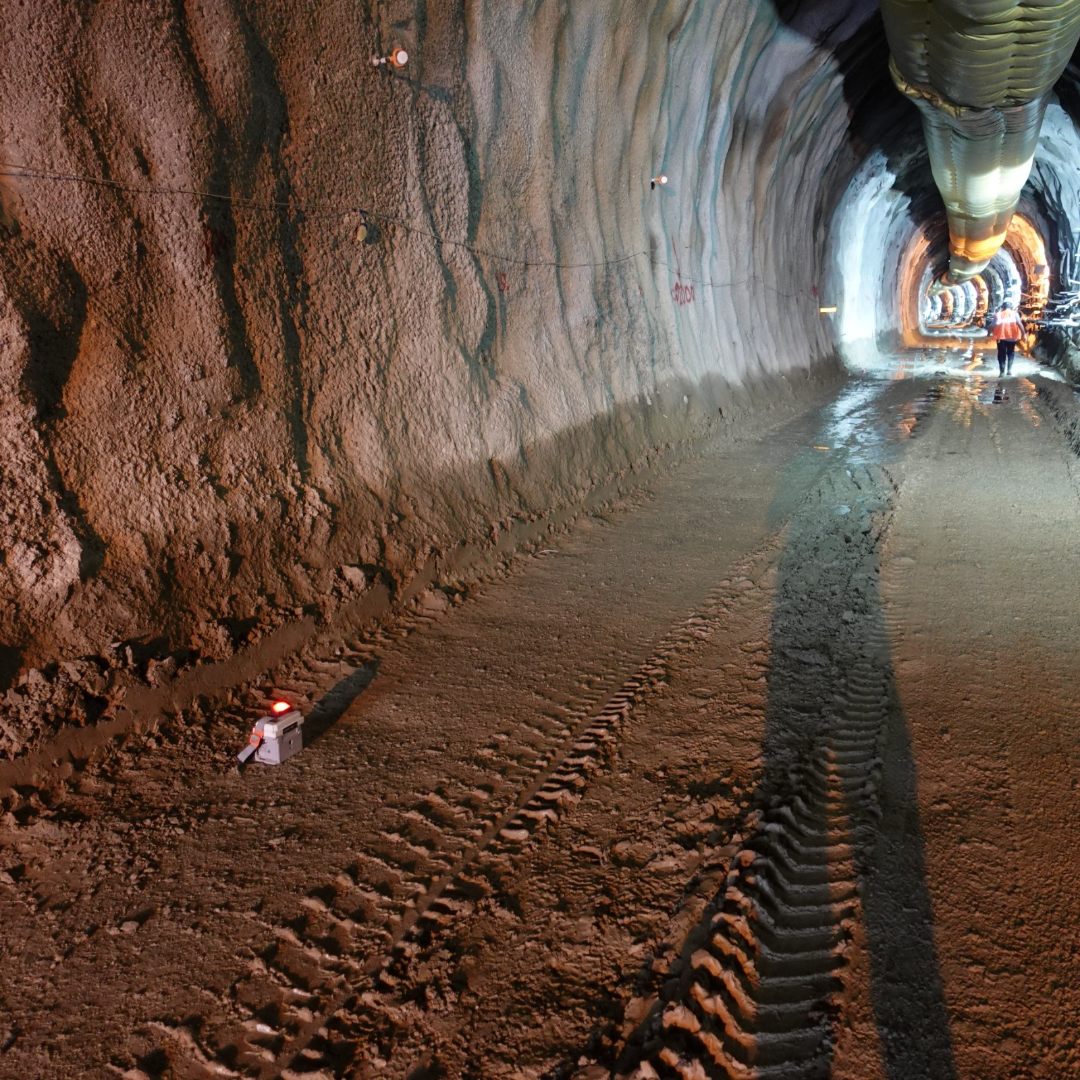 Railway Tunneling Shock Analysis