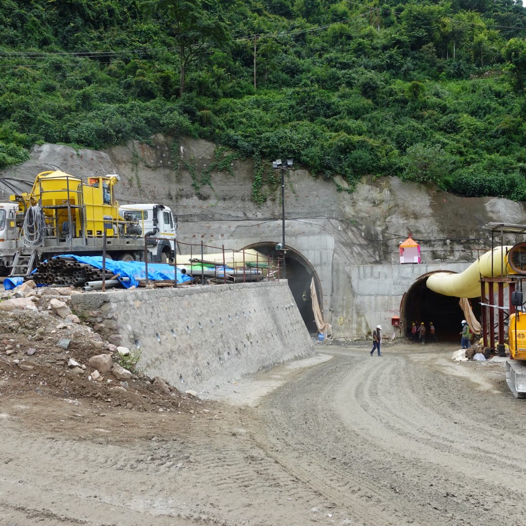 Railway Tunneling Shock Analysis